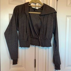 Sweet scalloped zip sweater NWOT